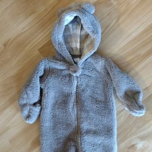 Baby Fuzzy Bear Winter Bunting